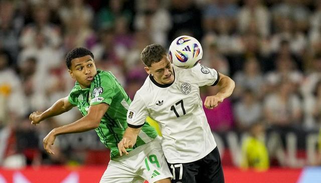 传还是到后, 没有碰到球 传还是到后, 没有碰到球