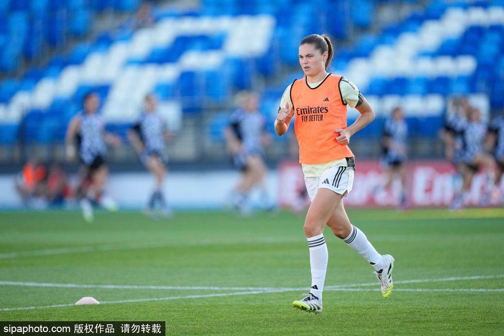 更多的荣誉, 阿尔巴的崛 更多的荣誉, 阿尔巴的崛